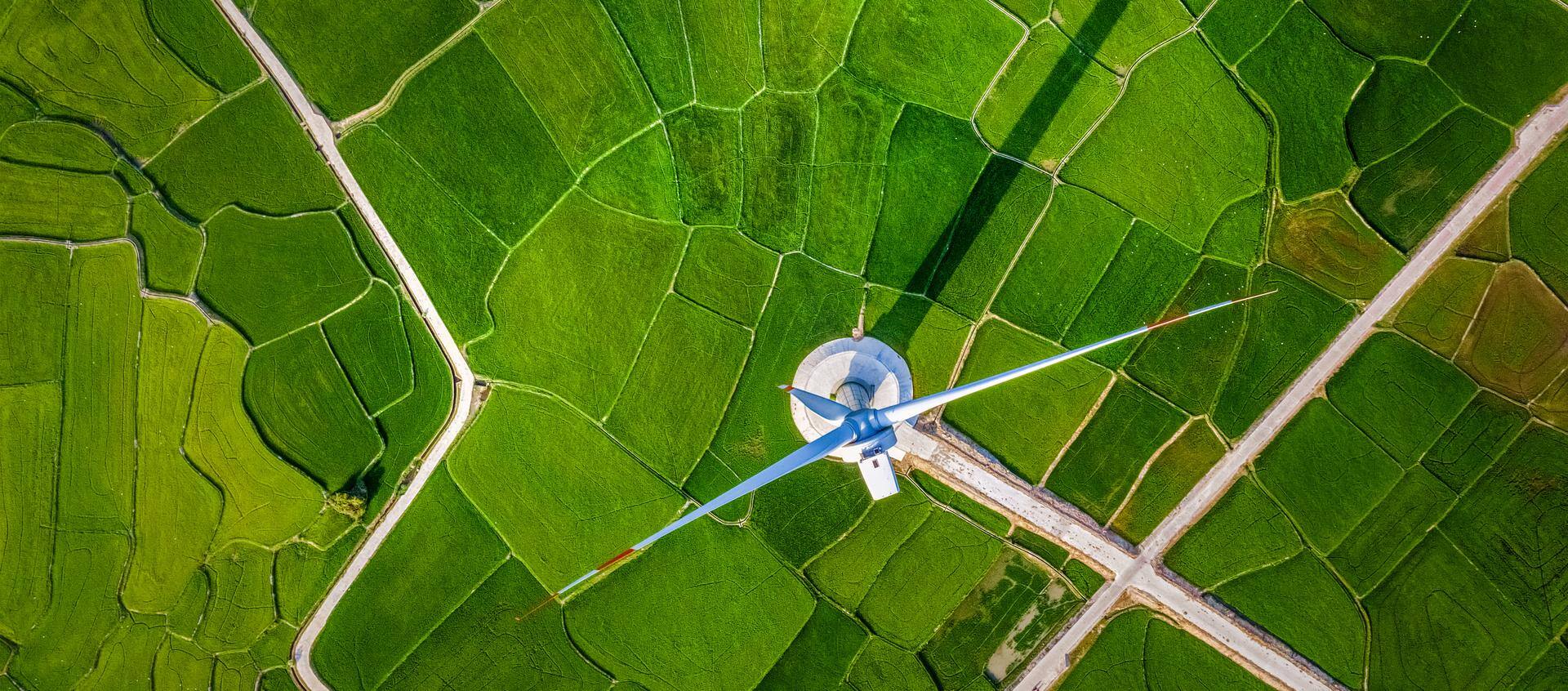 img-landscape-wind-turbine-energy (2)